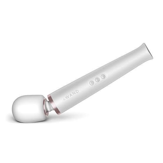 Le Wand Rechargeable Massager: Various Colours - Image 11