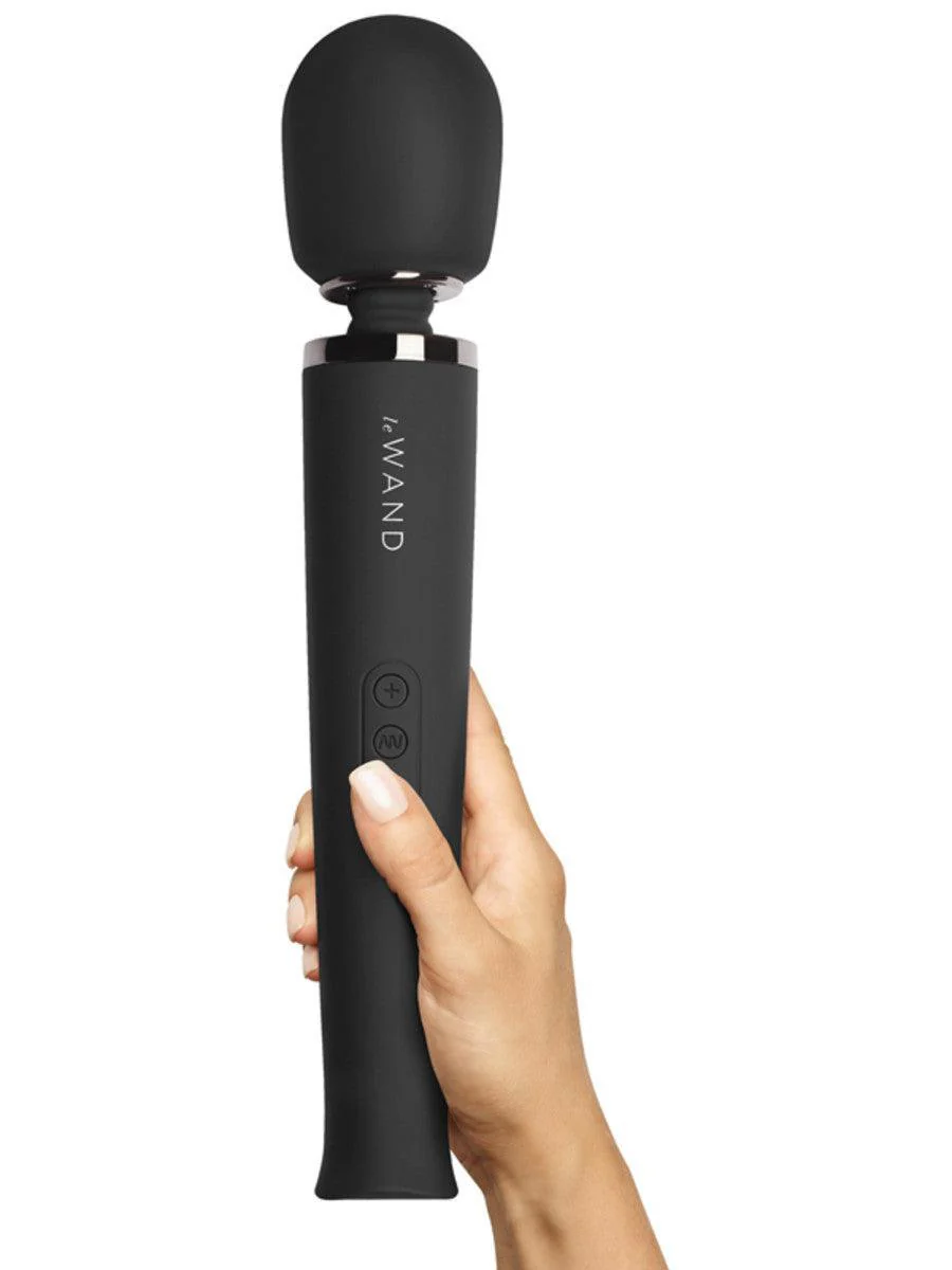 Le Wand Rechargeable Massager: Various Colours - Image 4