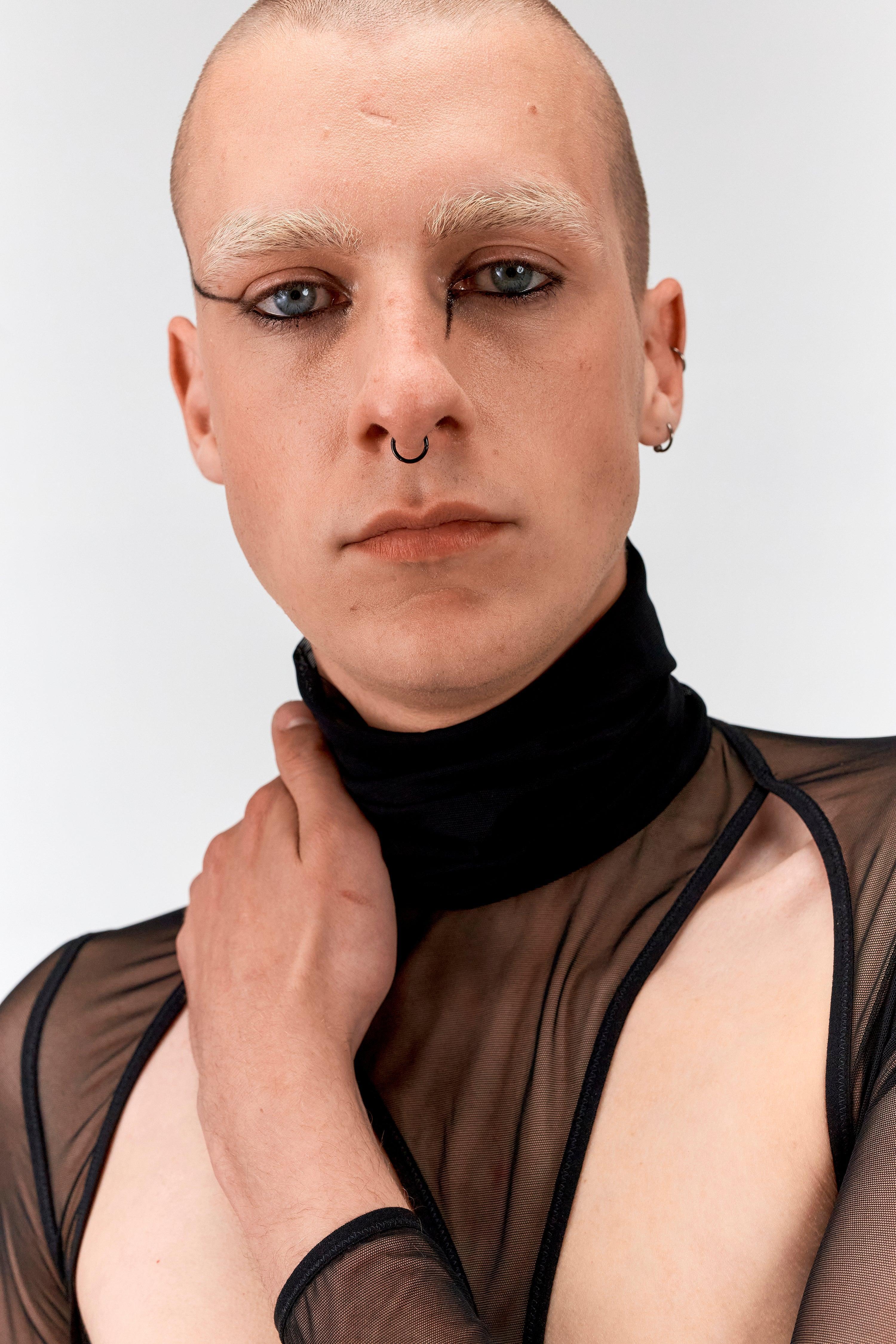 Human - La Fille d'O - Image 7