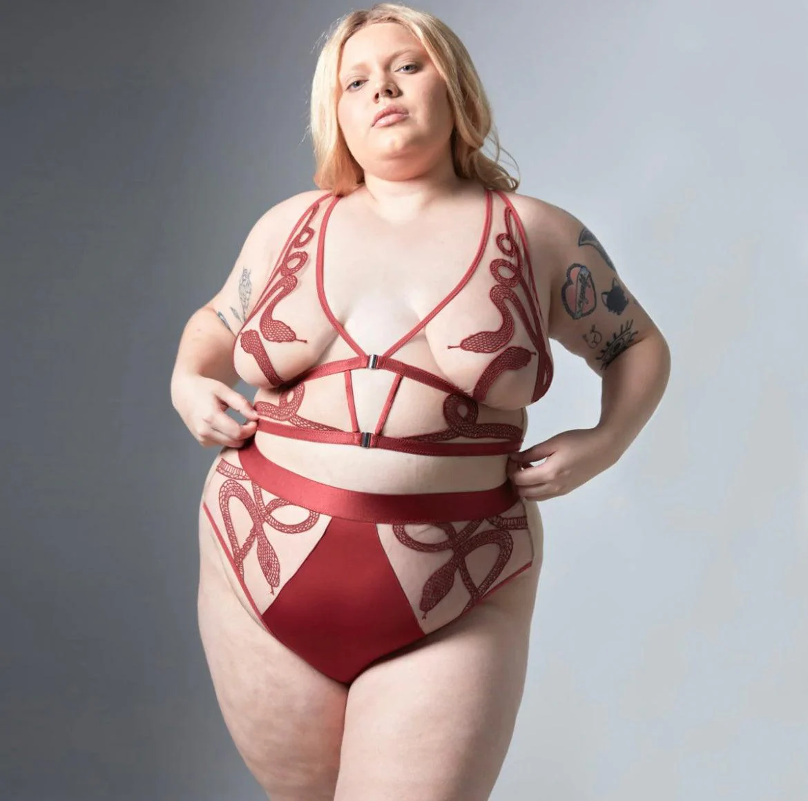 Medusa High Waisted Bikini - Oxblood - Image 3