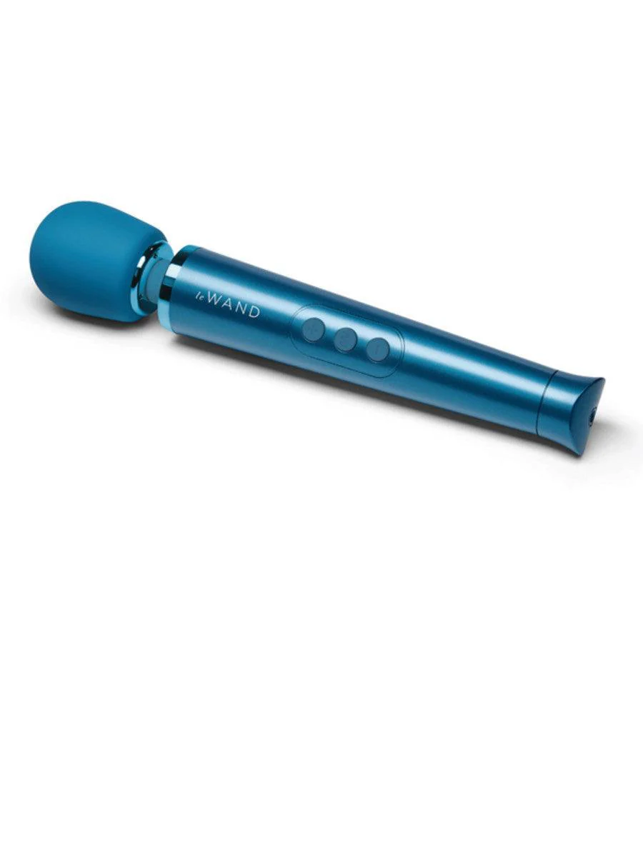 Le Wand Petite Rechargeable Massager: Various Colours - Image 12