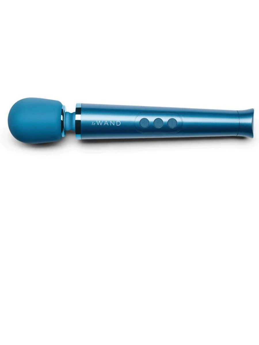 Le Wand Petite Rechargeable Massager: Various Colours - Image 13