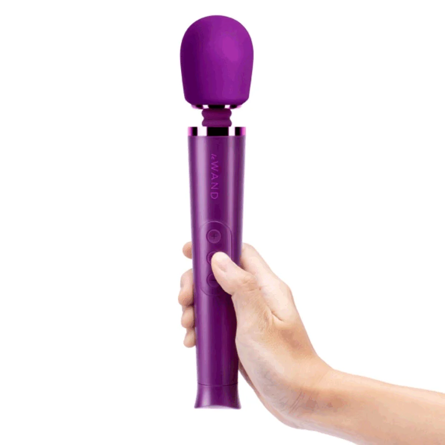 Le Wand Petite Rechargeable Massager: Various Colours - Image 15